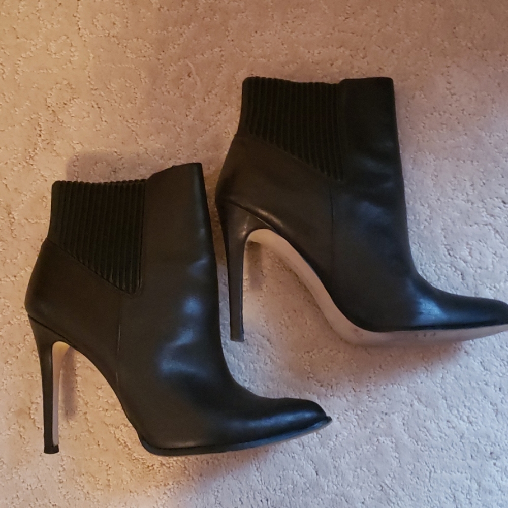 BCBG  booties